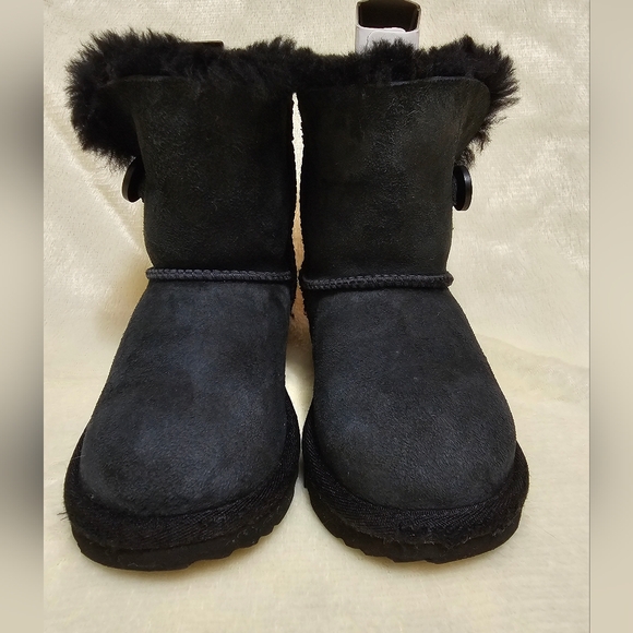 Ugg Bailey Button Genuine Baby Toddler Child Black Suede Boots Size 9 - Picture 1 of 11